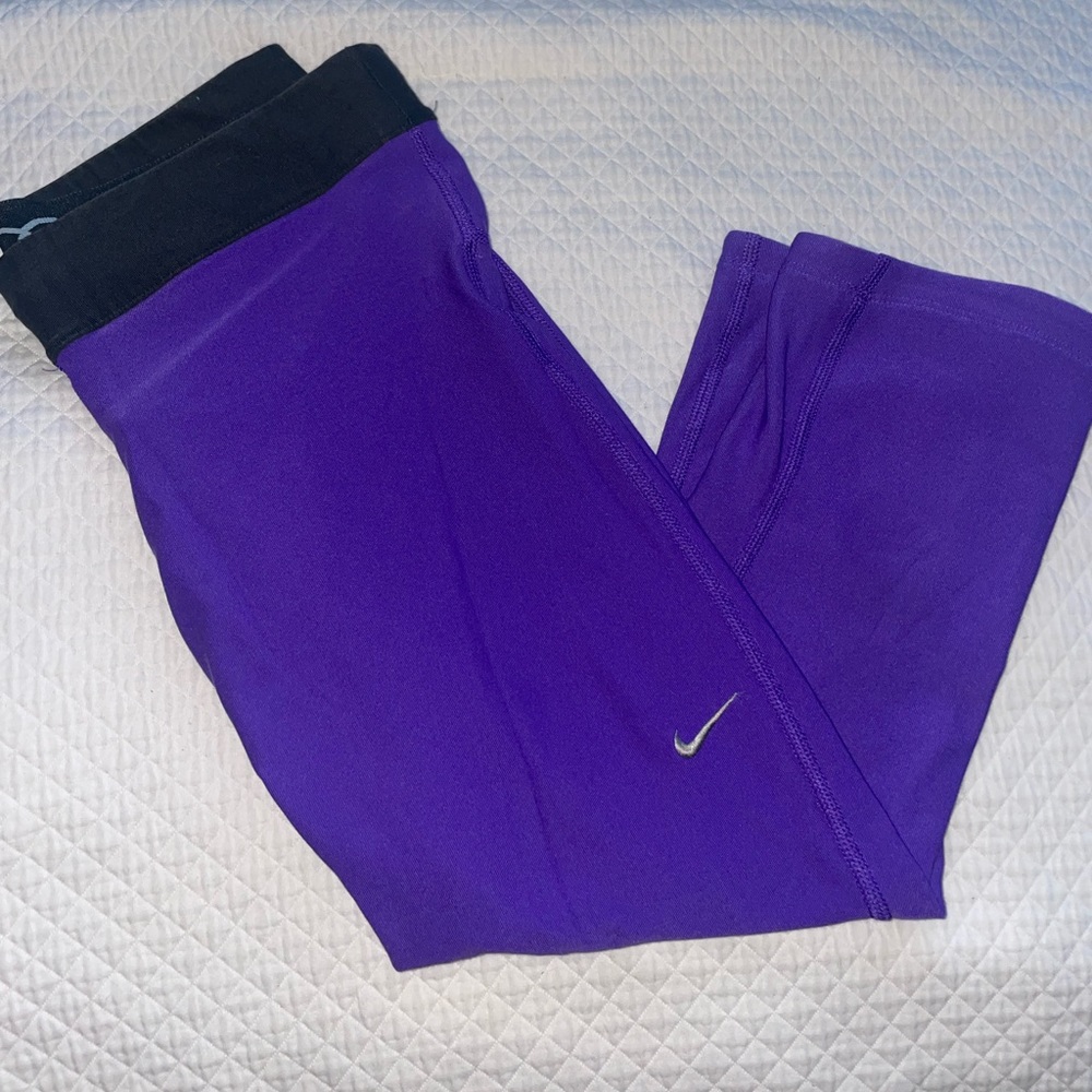New Nike Cropped Leggings